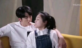 两个人视频,两位主角深度交流的精彩瞬间