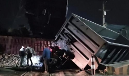 大火车视频,揭秘大火车震撼视频背后的故事