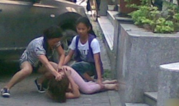 原配打小三视频,现场视频曝光引发网友热议