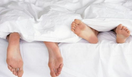 同房姿势视频,视频揭秘情侣间的亲密互动