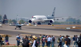 飞机视频表演大全,飞机视频表演大全精彩瞬间集锦